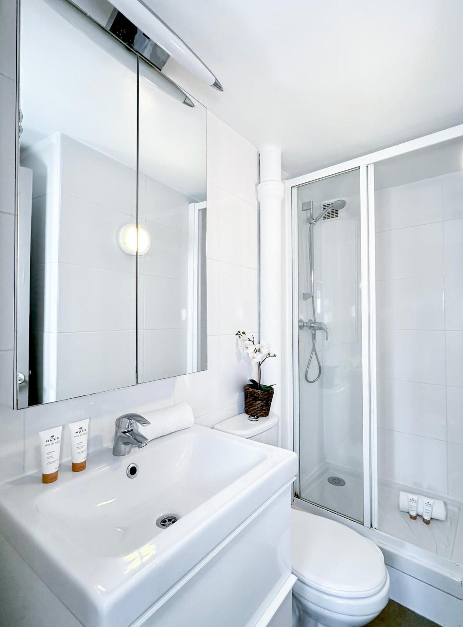 Chic Flat In Pantheon & Luxembourg Garden Apartment Paris Bagian luar foto