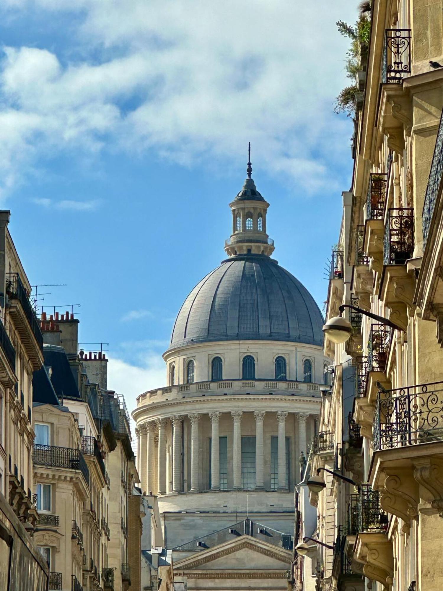 Chic Flat In Pantheon & Luxembourg Garden Apartment Paris Bagian luar foto